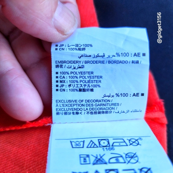 EUC  ORANGE SLEEVELESS BLOUSE TUCK PLEATS ON FRONT BY OLD NAVY - SIZE MEDIUM - Picture 6 of 7